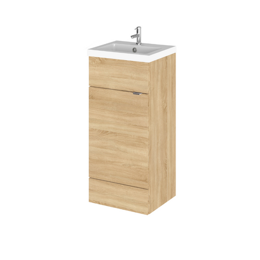 The Hudson Reed Fusion Natural Oak Vanity Unit is a beautiful addition to any bathroom, offering a touch of warmth and natural beauty with its Natural Oak finish. Ideal for subtly introducing colour into the space, this unit brings a sense of tranquility and sophistication to the bathroom decor. 