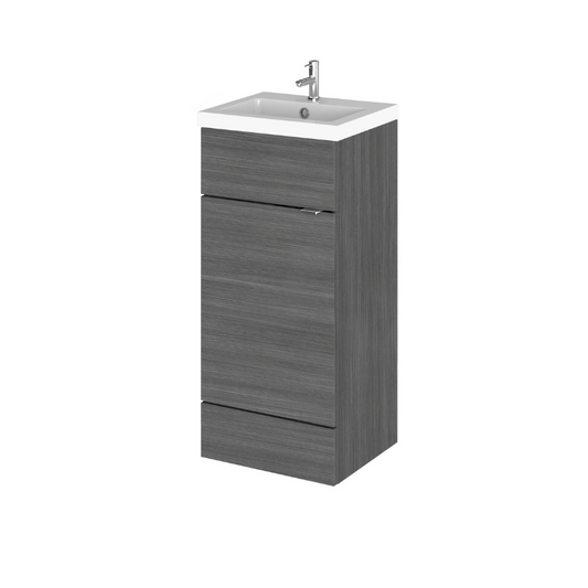 The Hudson Reed Fusion Anthracite Woodgrain Vanity Unit is a standout piece that brings a touch of elegance and uniqueness to any bathroom. The combination of the Anthracite Woodgrain finish and natural wood grain creates a striking focal point that adds character to the space. The full-depth design of the unit provides ample storage, perfect for a busy family bathroom. 